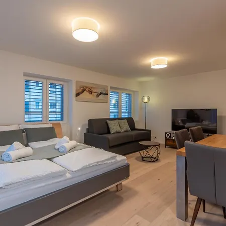 Jasminkas Host 1, Ruhig, Gratis Parkplatz Balkon & Im 1, Stockwerk Apartament *