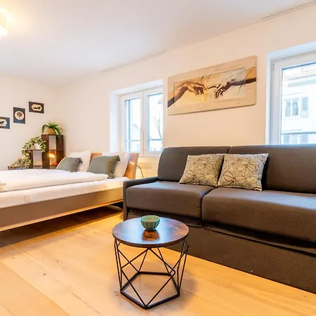 Jasminkas Host 1, Ruhig, Gratis Parkplatz Balkon & Im 1, Stockwerk St. Gallen