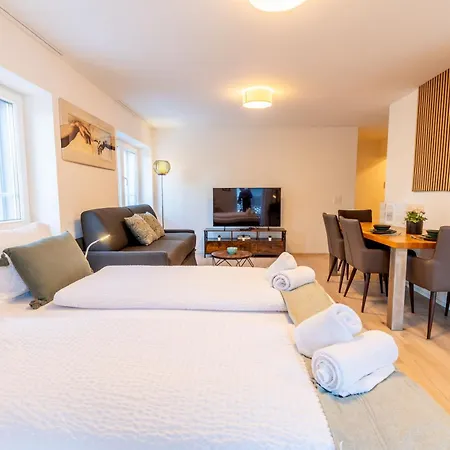 Jasminkas Host 1, Ruhig, Gratis Parkplatz Balkon & Im 1, Stockwerk *