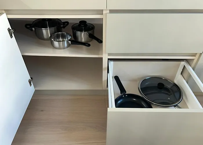 Jasminkas Host 1, Ruhig, Gratis Parkplatz Balkon & Im 1, Stockwerk