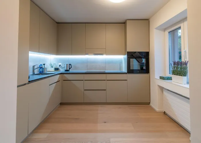 Jasminkas Host 1, Ruhig, Gratis Parkplatz Balkon & Im 1, Stockwerk Appartement