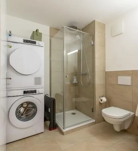 Jasminkas Host 1, Ruhig, Gratis Parkplatz Balkon & Im 1, Stockwerk * St. Gallen