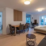 Jasminkas Host 1, Ruhig, Gratis Parkplatz Balkon & Im 1, Stockwerk Lägenhet