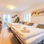 Jasminkas Host 1, Ruhig, Gratis Parkplatz Balkon & Im 1, Stockwerk St. Gallen