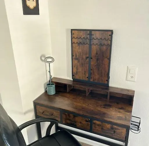 Jasminkas Host 1, Ruhig, Gratis Parkplatz Balkon & Im 1, Stockwerk *